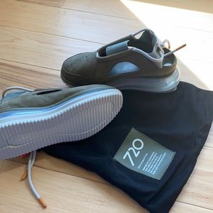 Nike Women’s Air Max FF720